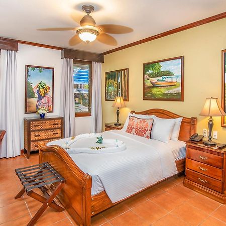 Hotel Casa Roland Golfito Resort Экстерьер фото