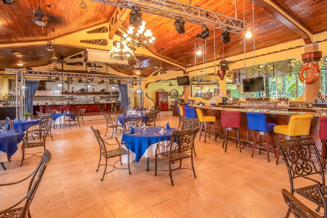 Hotel Casa Roland Golfito Resort Экстерьер фото