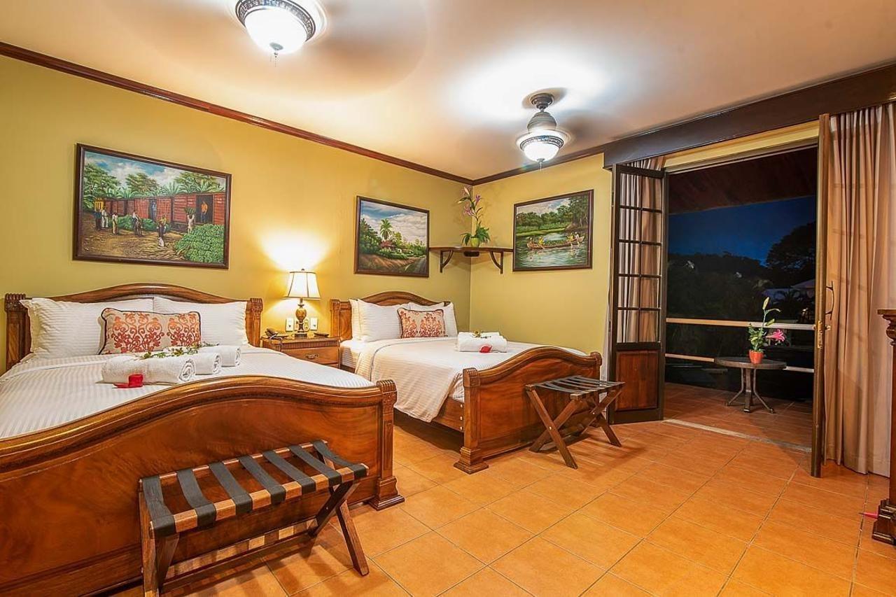 Hotel Casa Roland Golfito Resort Экстерьер фото